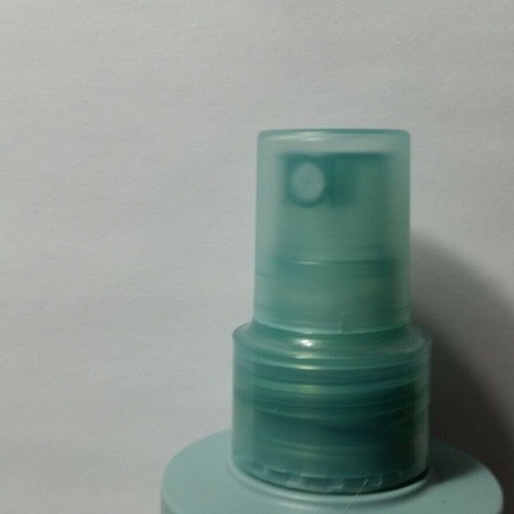 3 Toni & Guy Sea Salt Texturising Spray Texture - Picture 3 of 11